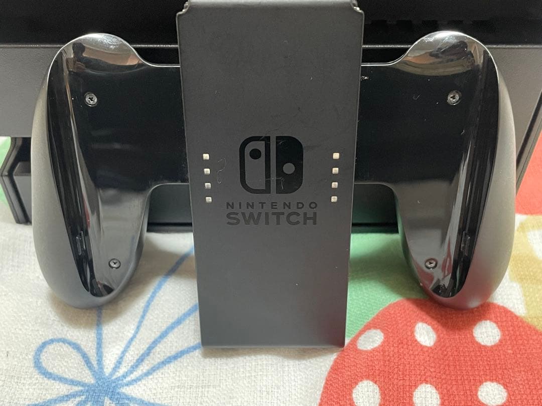 中古 Nintendo Switch 本体 箱付き
