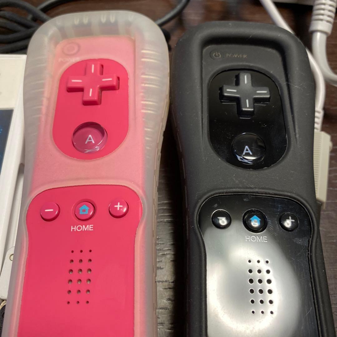 Wii本体とソフト2本、クラシックコントローラープロ付