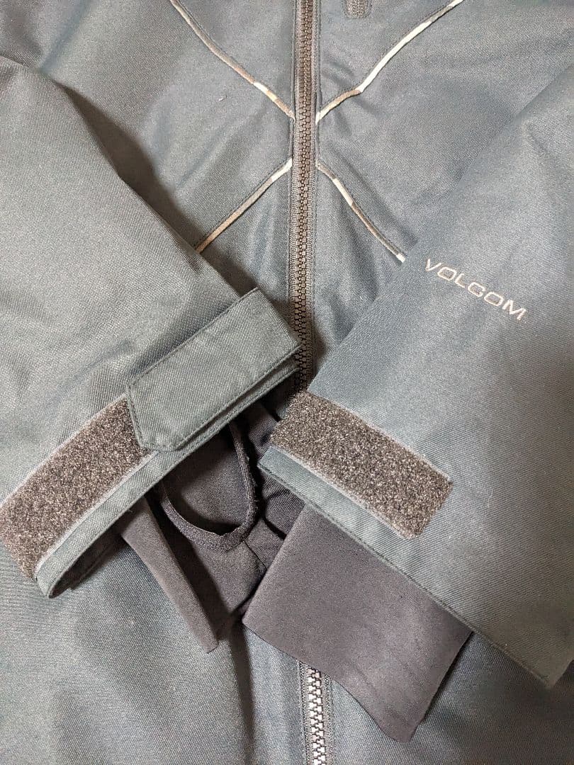 ゆき　VOLCOM　ボルコム