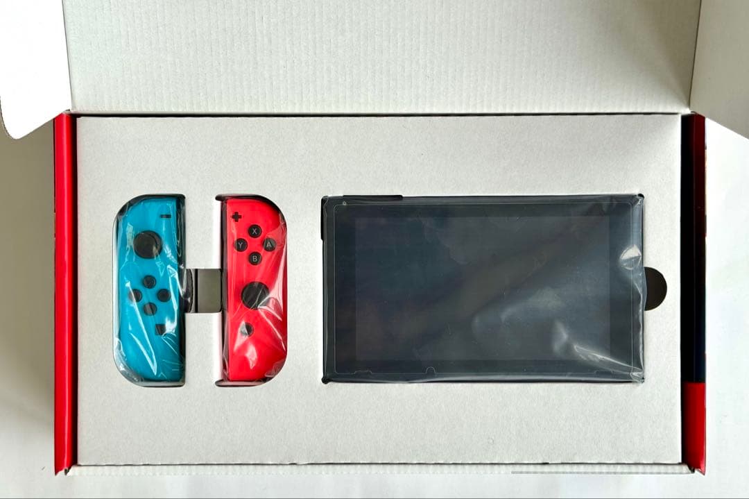 [美品] Nintendo Switch ネオンブルー・レッド ケース他おまけ付