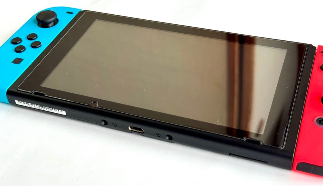 [美品] Nintendo Switch ネオンブルー・レッド ケース他おまけ付