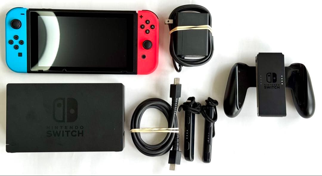 [美品] Nintendo Switch ネオンブルー・レッド ケース他おまけ付