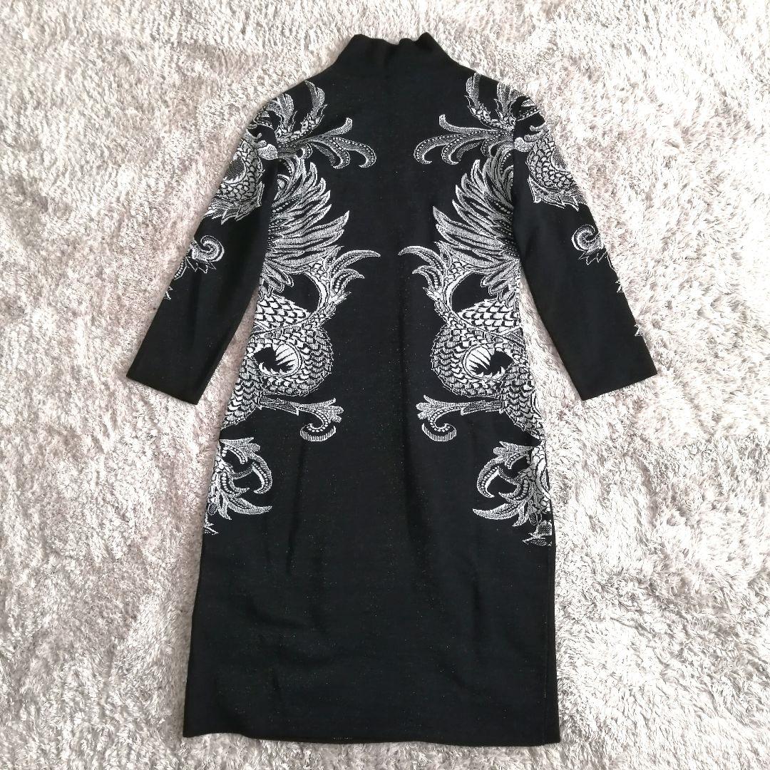 ロベルトカヴァリ roberto ニットワンピース 刺繍　ラメ　鳥　鷹　大きい