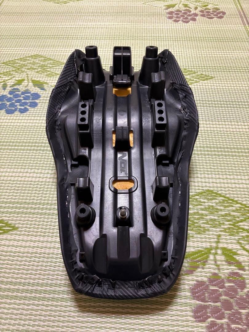 グロム　JC61後期JC75 NOI WATDAN シート