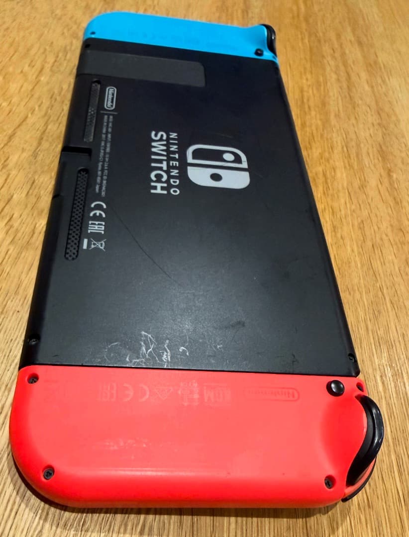 Nintendo Switch マリカ8DX、128GB SD、充電スタンド付