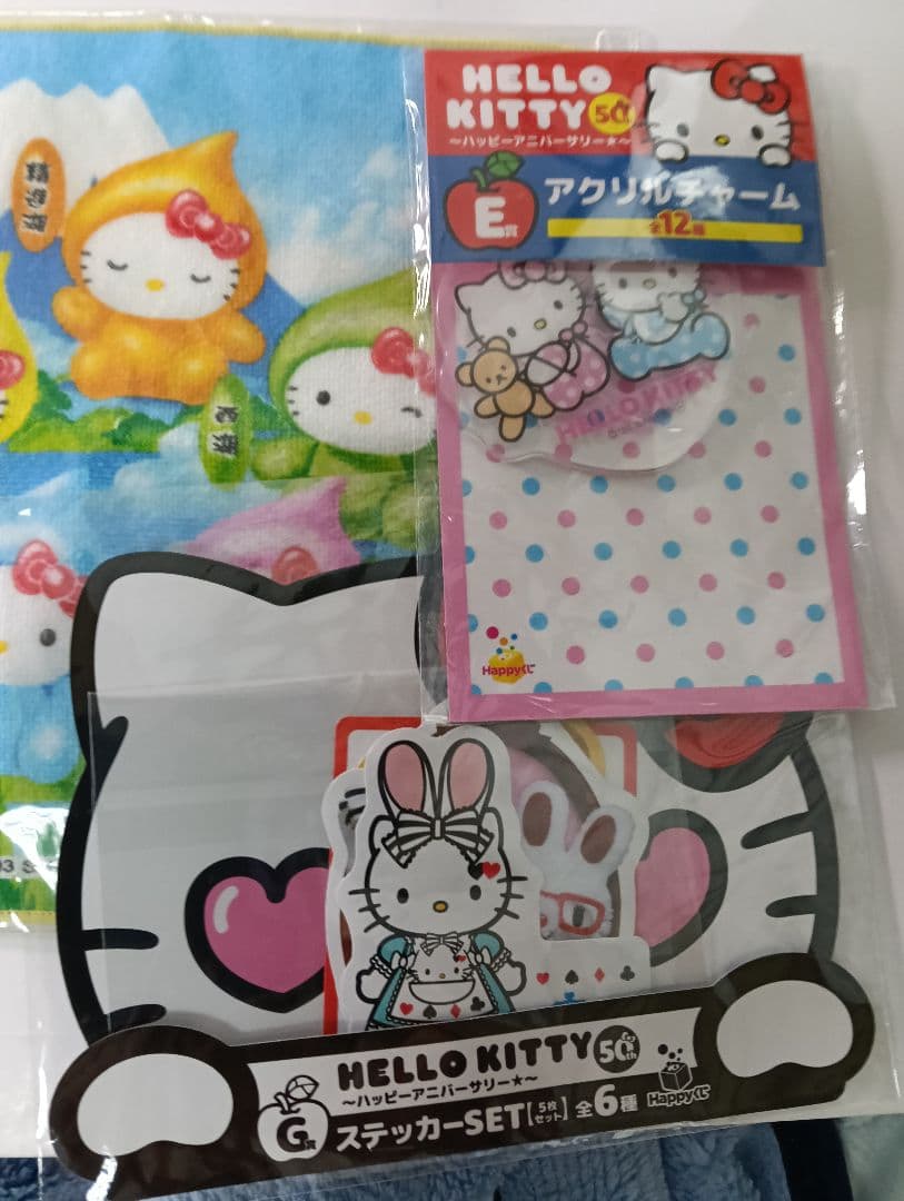 サンリオ　ハローキティ ストラップ 根付けなど100個＋おまけ