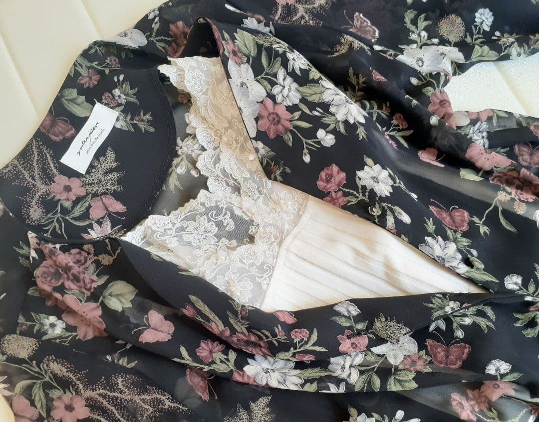 【美品】上品で可愛い　armoire caprice ワンピース