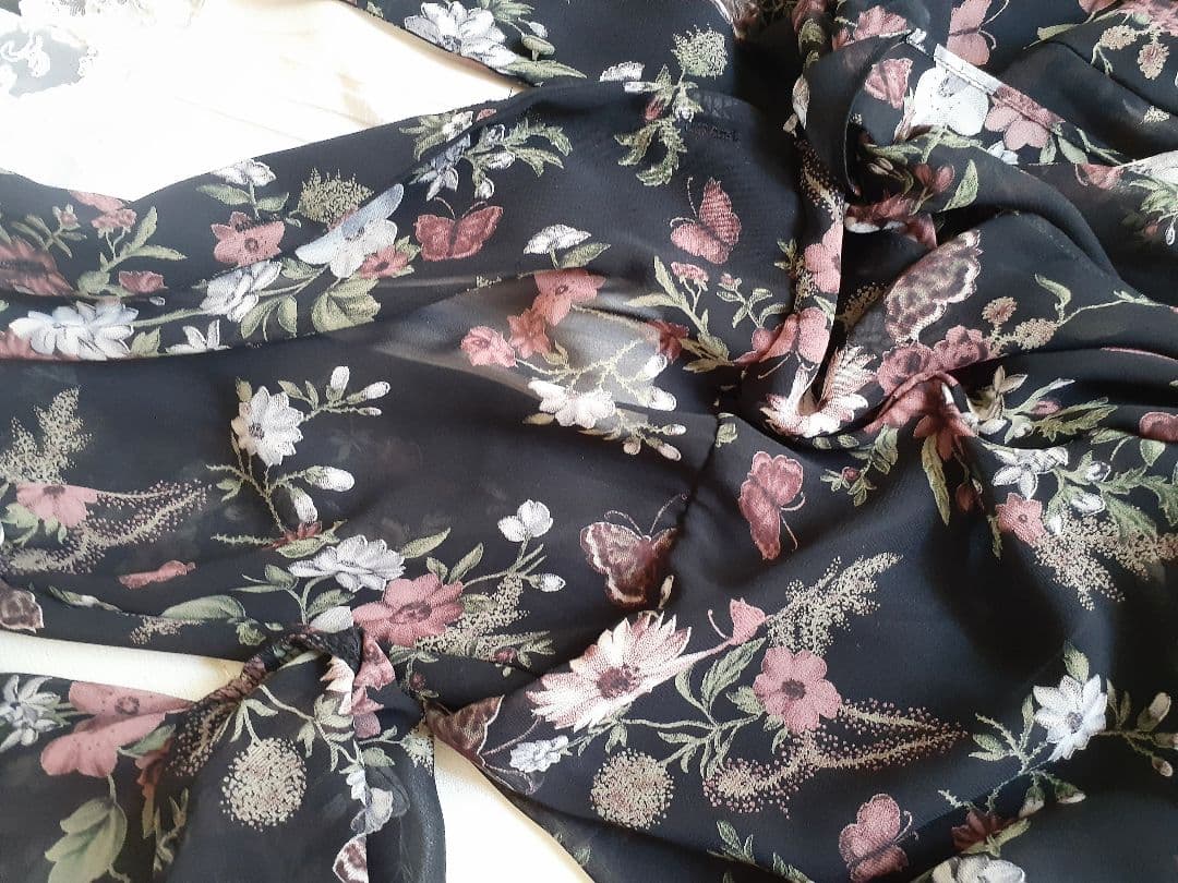 【美品】上品で可愛い　armoire caprice ワンピース