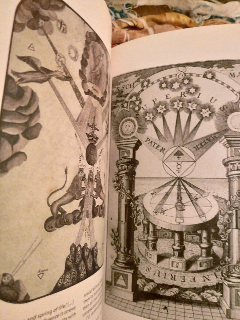 Alchemy & Mysticism　錬金術と神秘主義