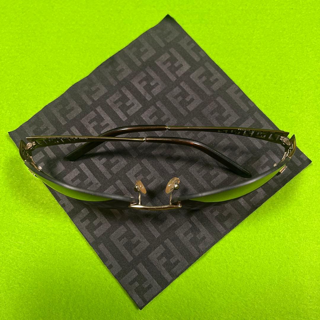 FENDI サングラス ケース付き　ブロンズ