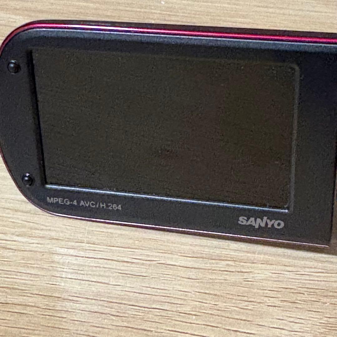 SANYO Xacti DMX-CG110 ワインレッド