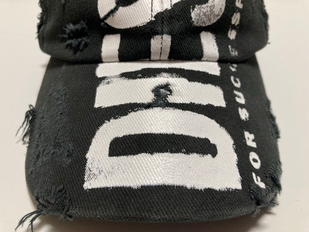 DIESEL ダメージ加工 ブラックキャップ
