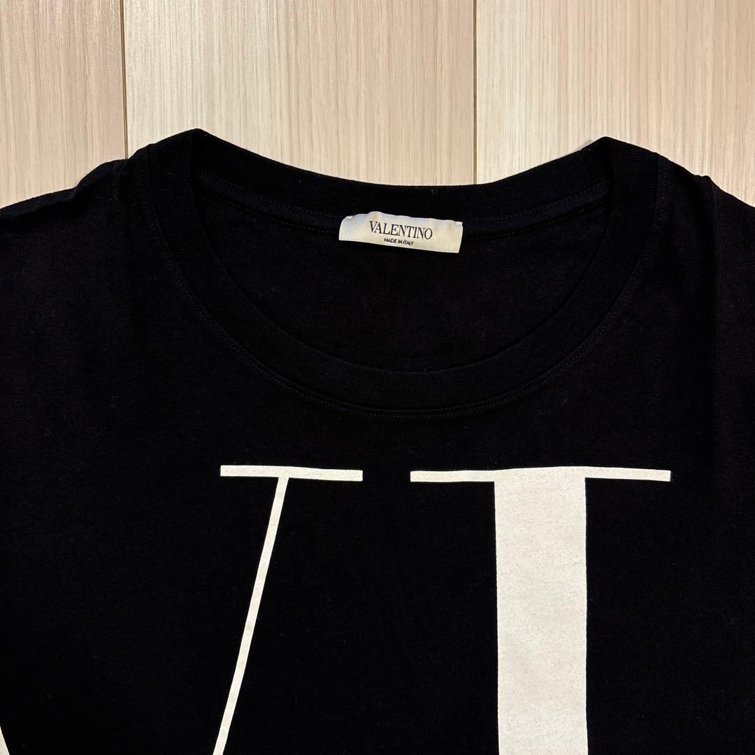 VALENTINO ヴァレンティノ ブラックロゴTシャツ VLTN