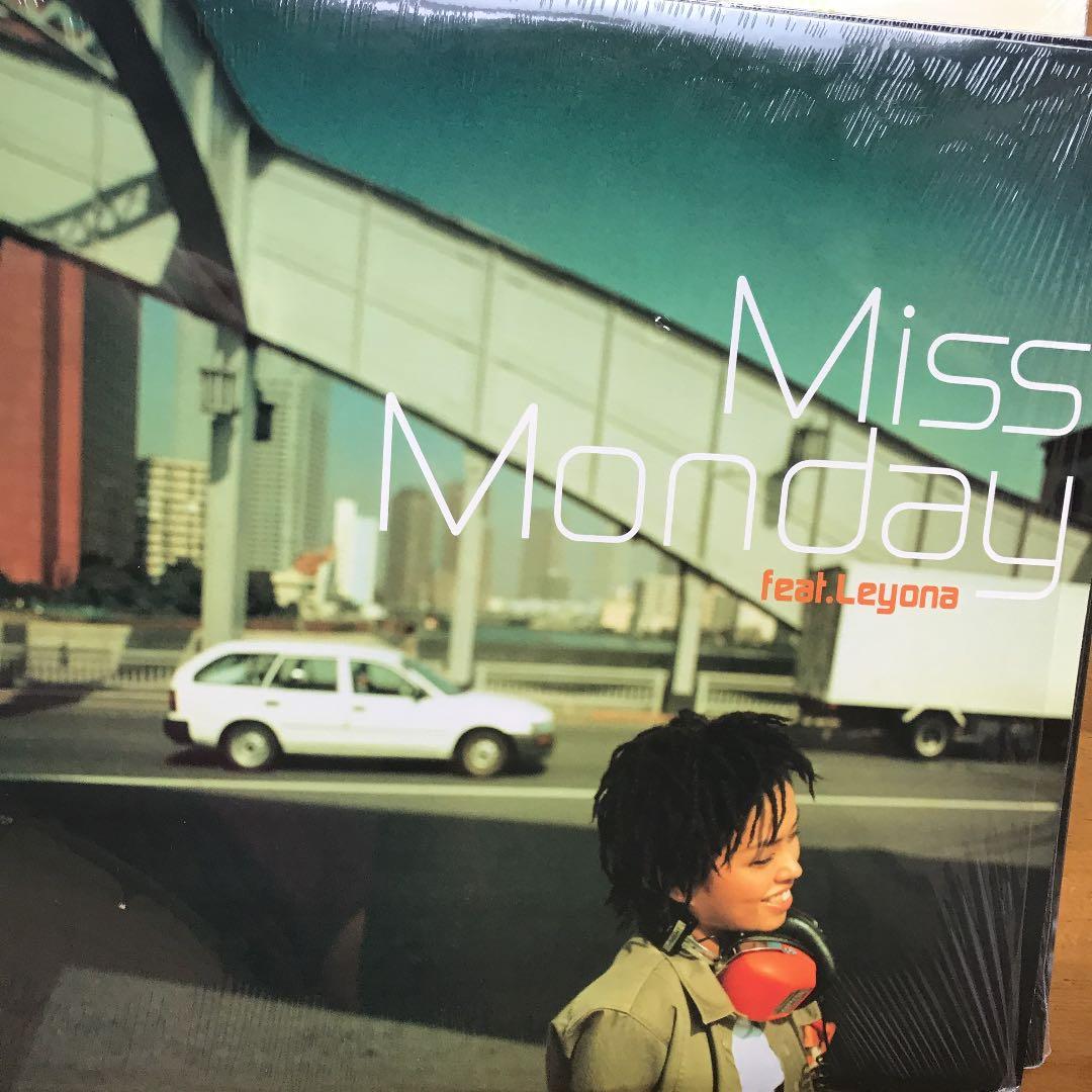 miss Monday ミス　マンディ　アナログ4枚