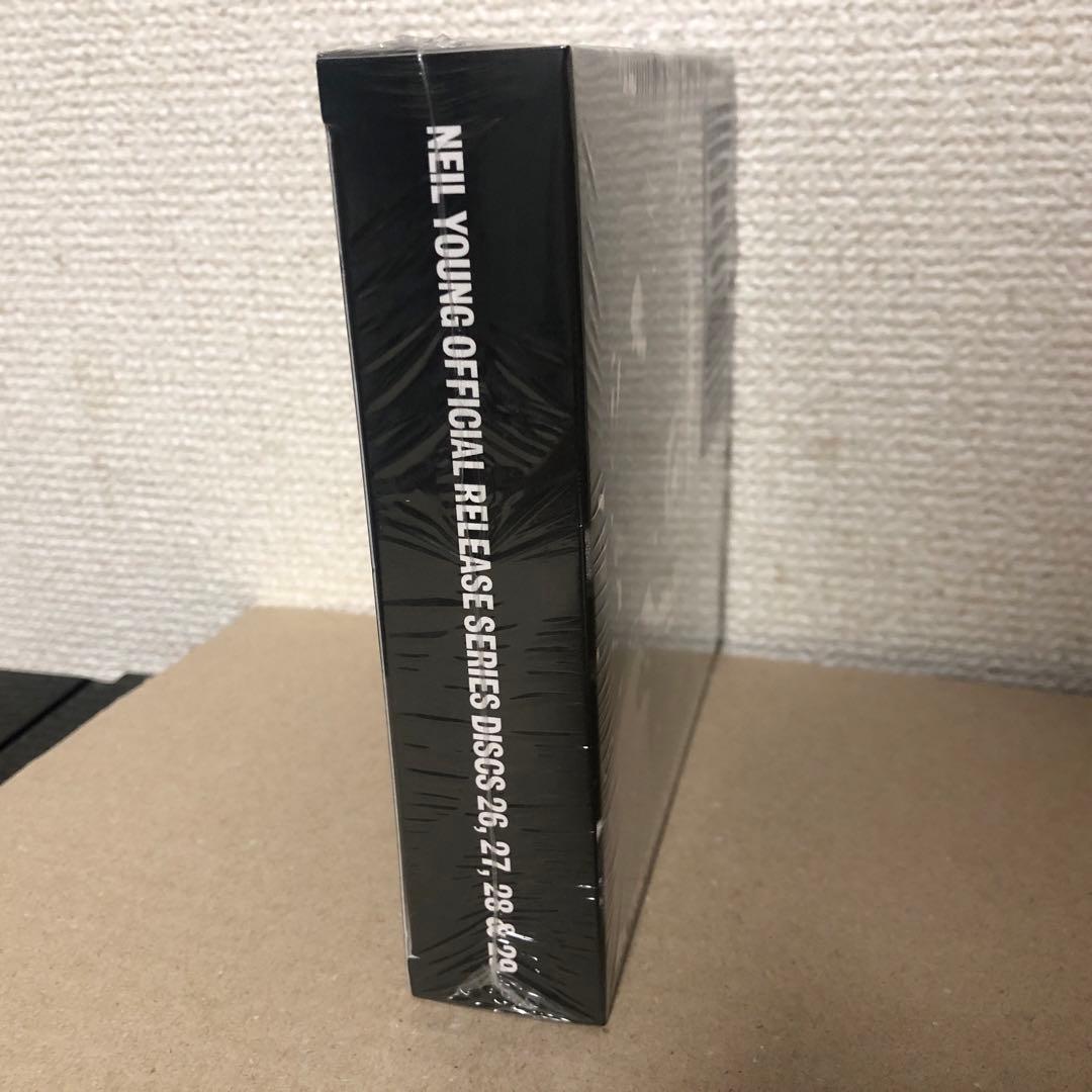 4CD ニール・ヤング Neil Young Official Release