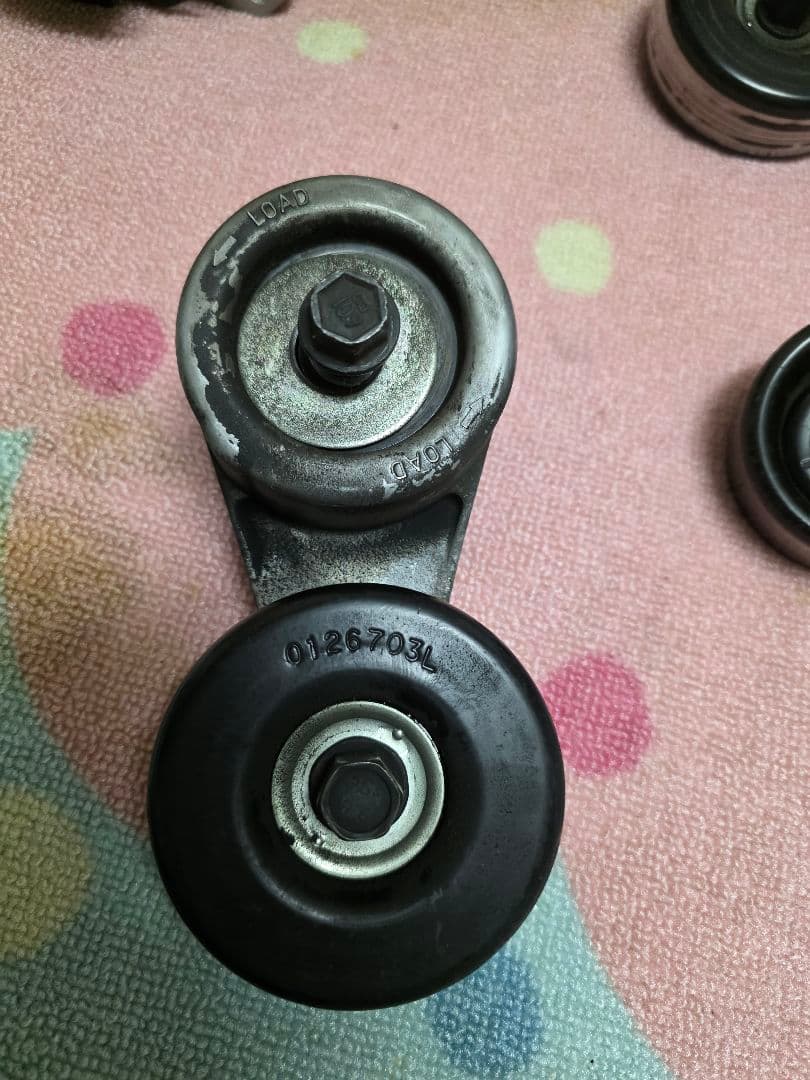 シボレー C1500 オルタネーター×1 テンショナー×2 プーリー×2　 他