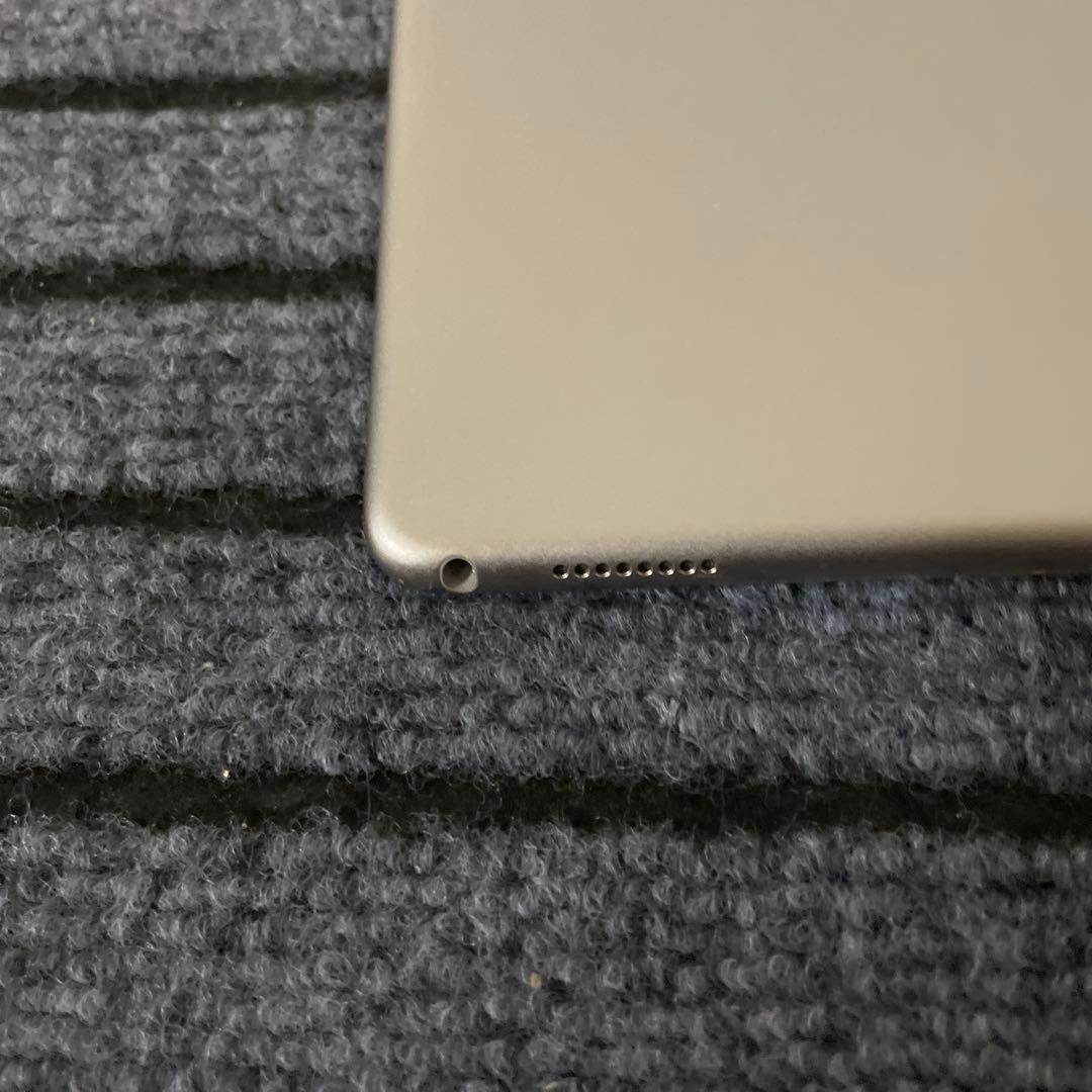 54 iPad Pro 10.5 64GB Wi-Fi スペースグレイ