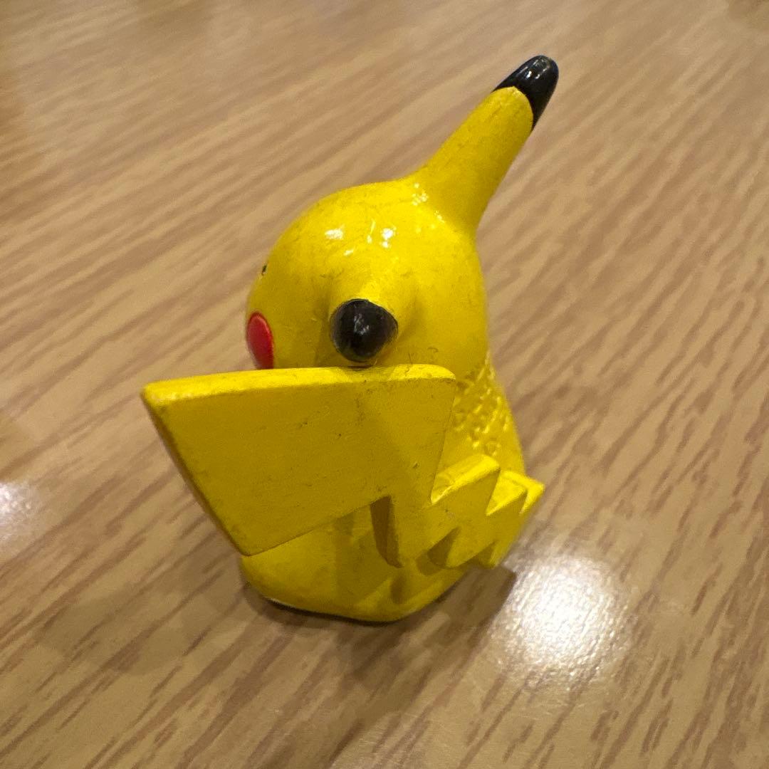 ピカチュウにへんしんしたメタモン　モンコレ　初期　ポケモンフィギュア