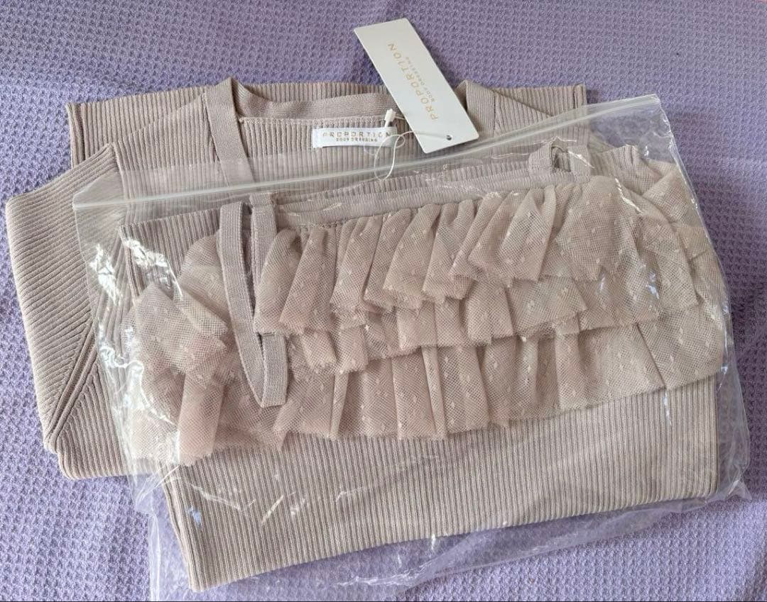 プロポーション【昨季新品】チュール付きアンサンブルニット