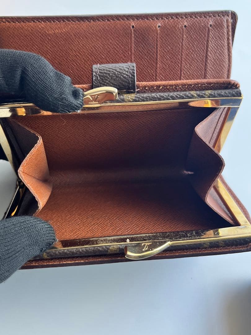 LOUIS VUITTON ヴィトン　二つ折り財布