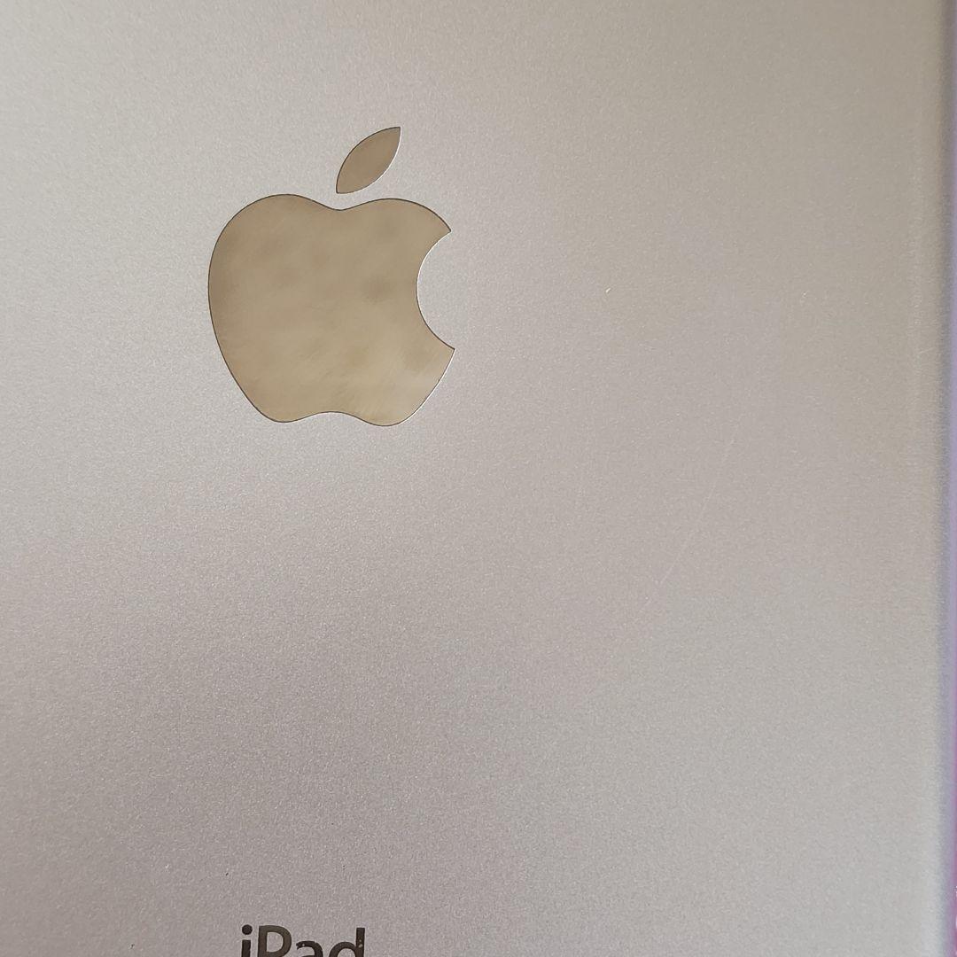 良品　Apple iPad mini4世代　128GB　Wi-Fiモデル