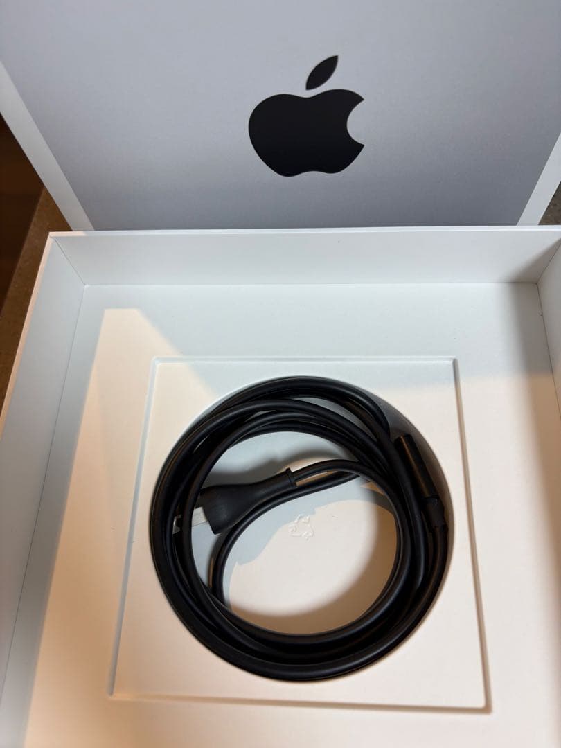 Mac mini M2チップ　8GB/256GB