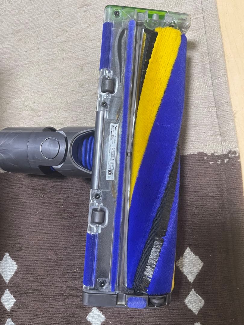 【美品】SV46 V12 ダイソン dyson コードレス 掃除機 清掃済み