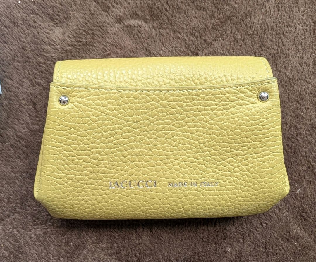 【またみあん】【美品】IACUCCI 二つ折り財布