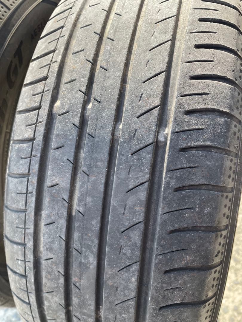 中古ヨコハマ夏タイヤ195/65R15 2本セット