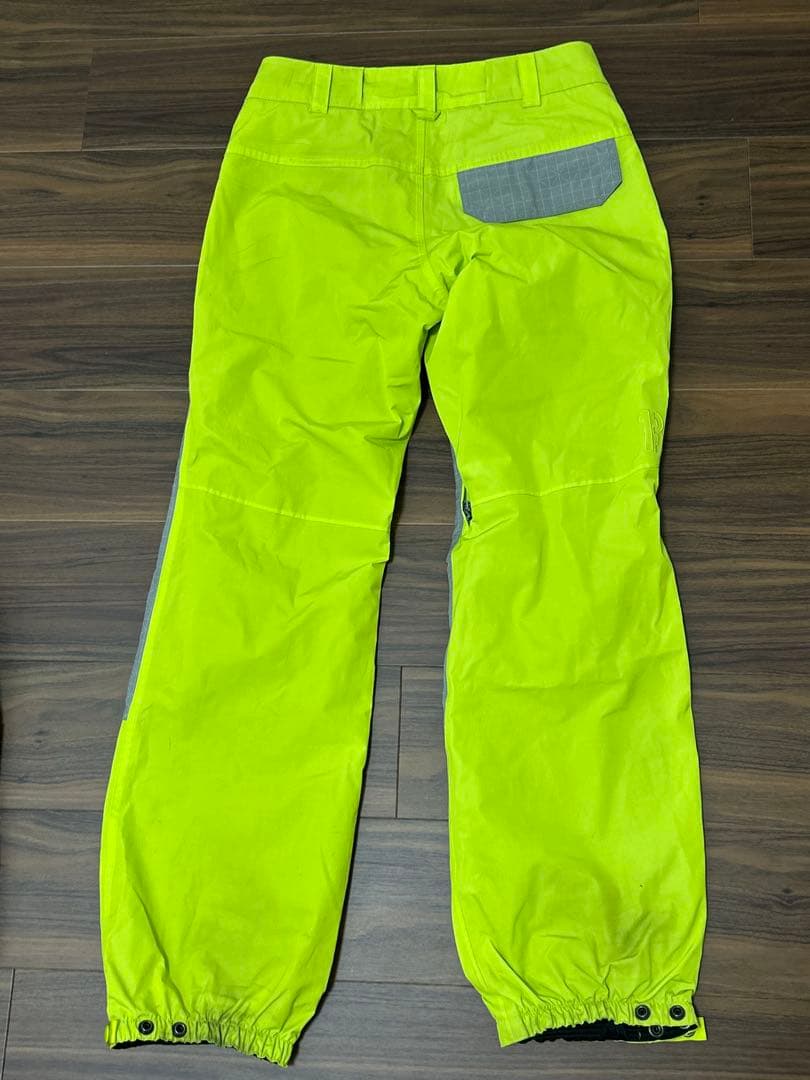 バートン GORE-TEX 3Lスノボウェア上下セットBURTONフロストナー