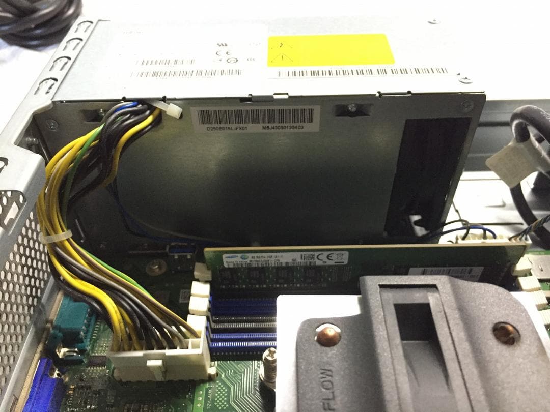 富士通 サーバー PRIMERGY TX1320 M4