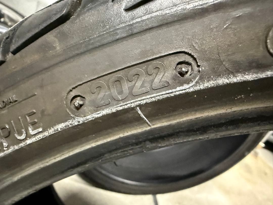 215/35r19 タイヤ