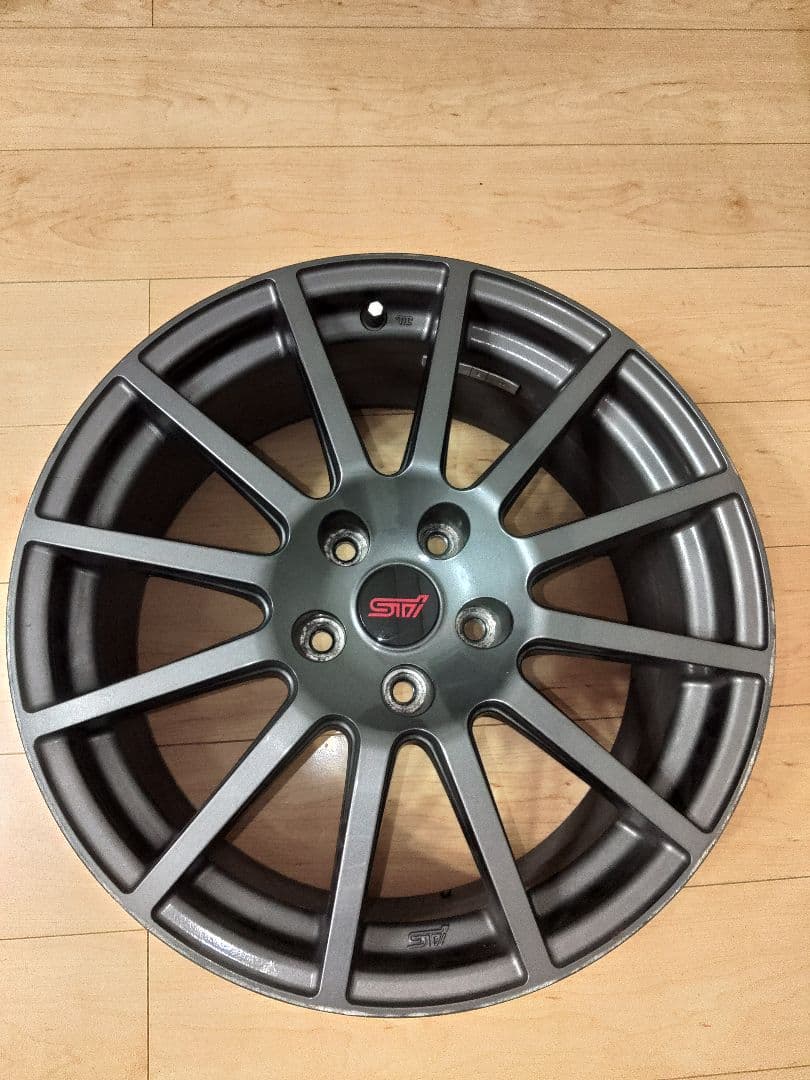 STI 18インチ 8.5j ガンメタ ENKEI