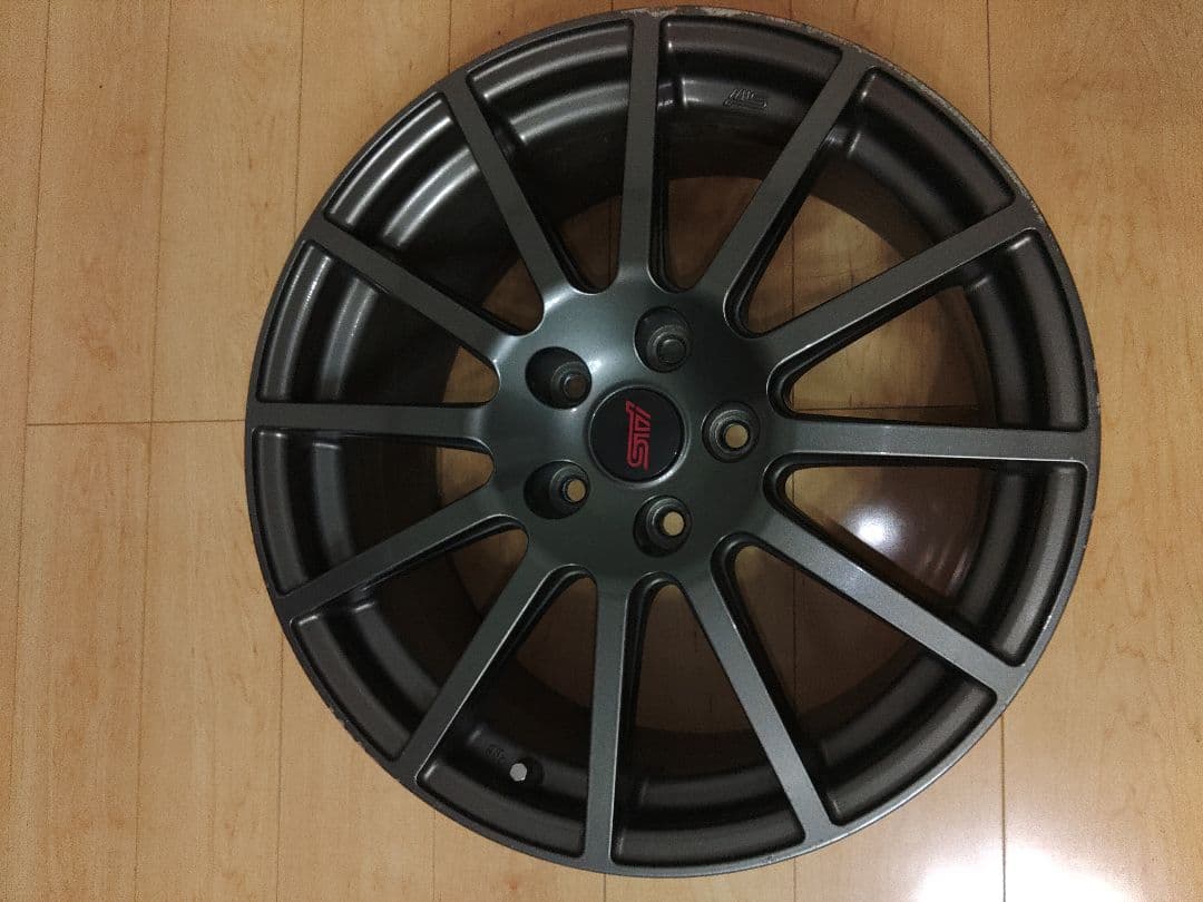STI 18インチ 8.5j ガンメタ ENKEI