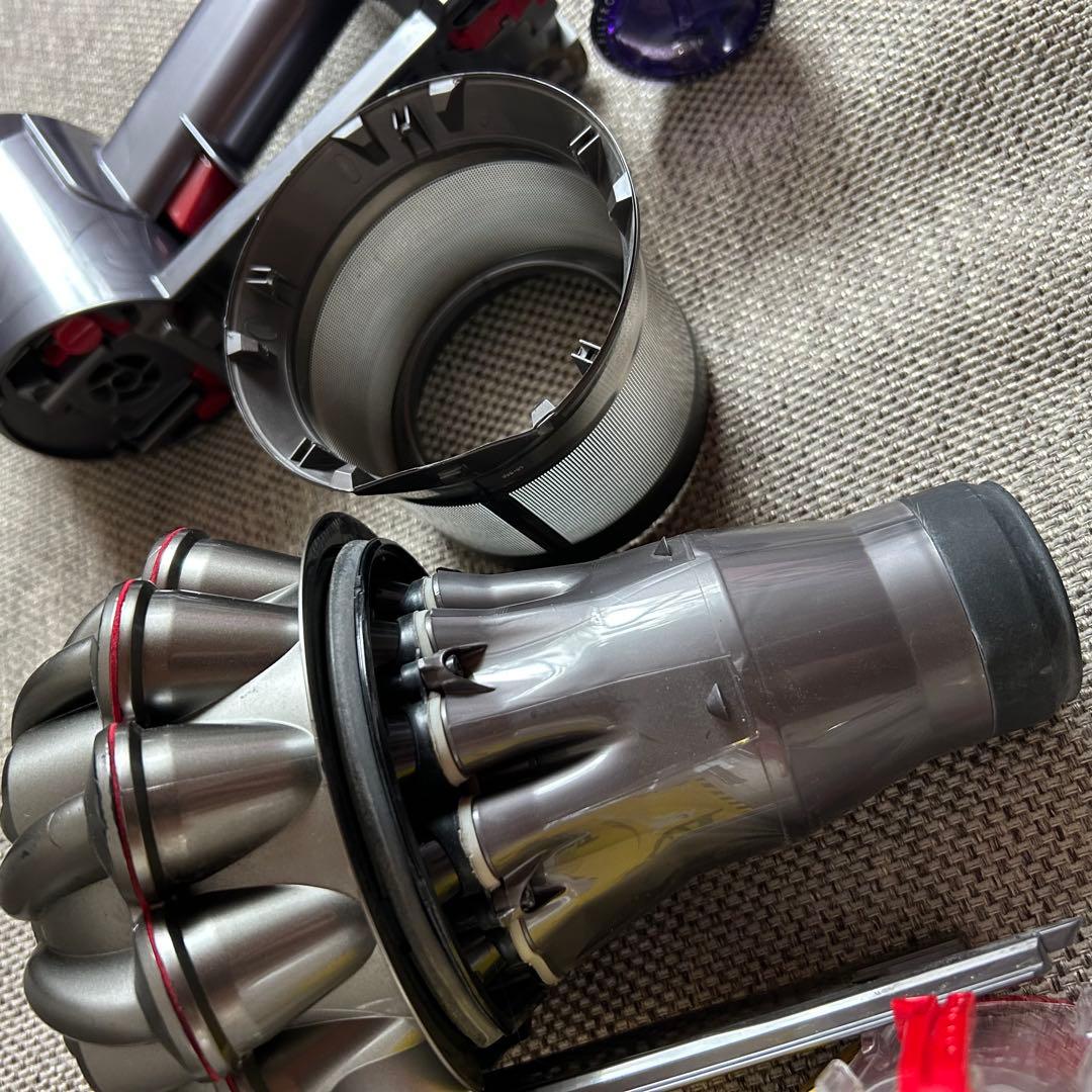 【美品】Dyson v8 slim fluffy sv10k 本体のみ