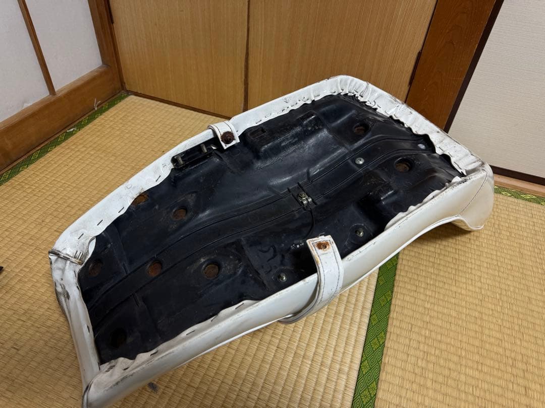 cbx400f 550f 三段シート　3段シート