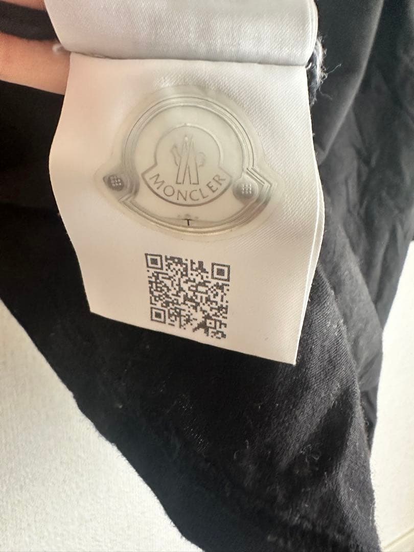 MONCLER ブラック Tシャツ サイズT