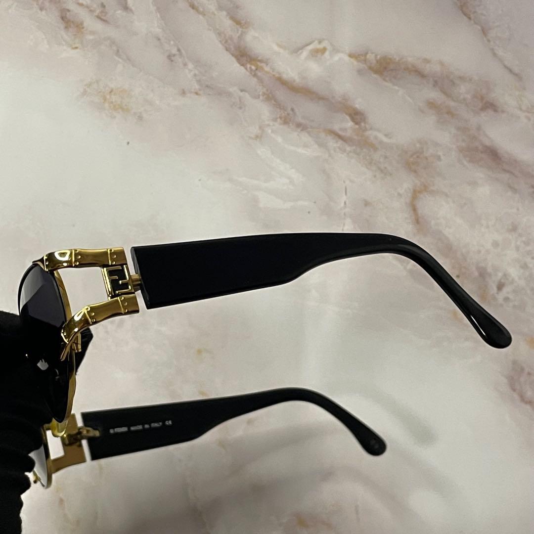 Rmarieさん専用 fendi オーバル y2k ゴールド レトロ デザイン