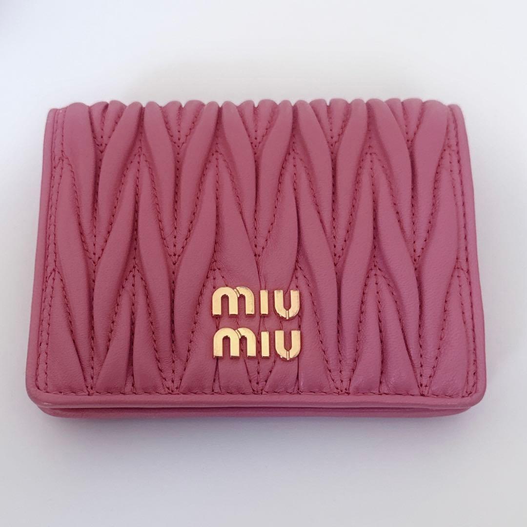 【ほぼ新品・箱付】MIU MIU マテラッセ 財布 ピンク 正規品 ミュウミュウ