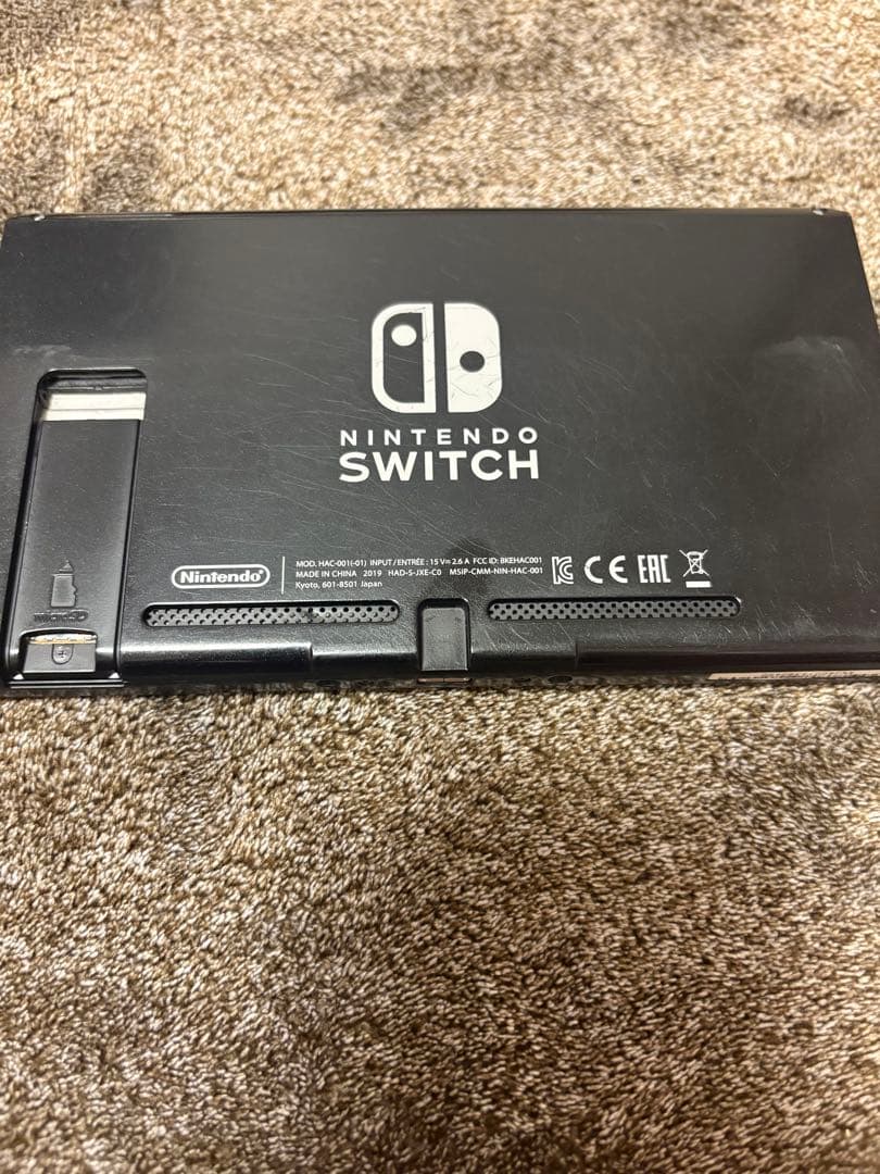 Nintendo Switch 本体 ニンテンドースイッチ Joy-Conなし