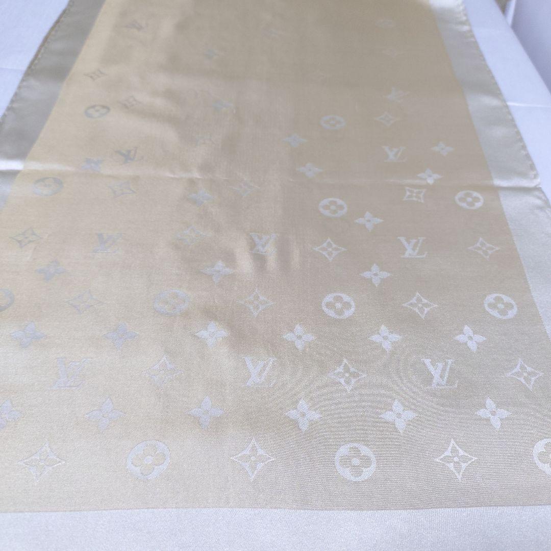 Louis Vuitton シルク ストール　モノグラム　美品