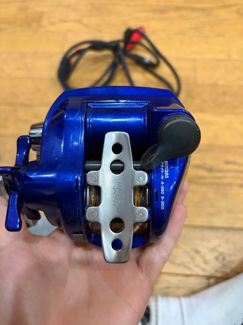 ダイワ　ハイパータナコン400fbe コード付き