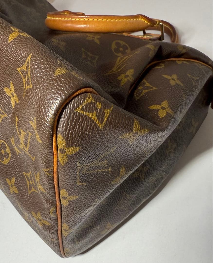 LOUIS VUITTON ルイヴィトン モノグラム スピーディ30