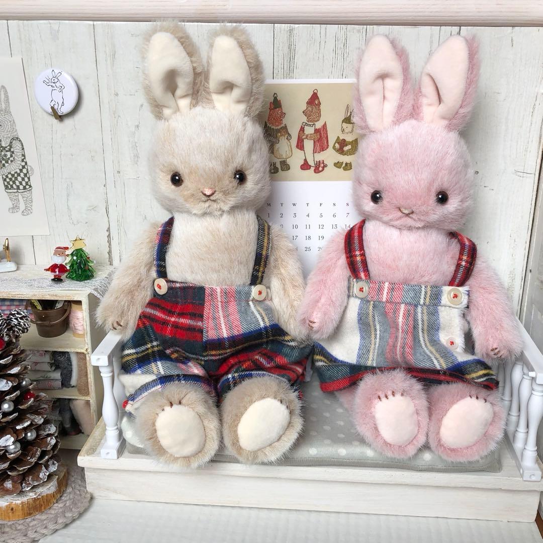 ハンドメイド　ピンクラビットちゃんのクリスマス　うさぎのぬいぐるみ