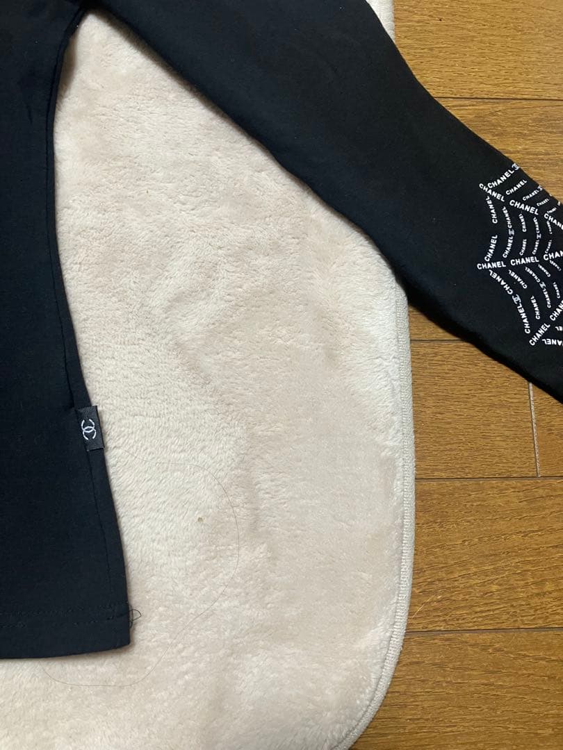 CHANEL 黒 半袖Tシャツ ロゴプリント