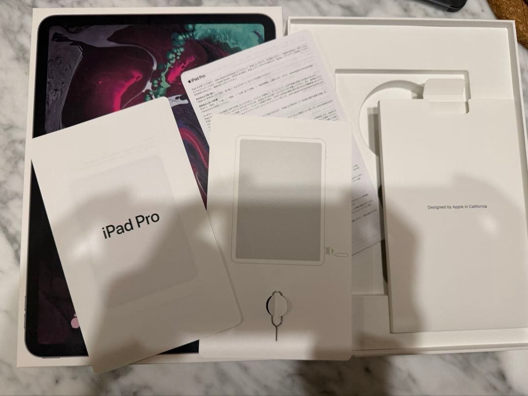 iPad Pro 11インチ 256GB MU102J／A SIMフリー