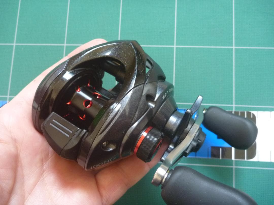 新*長様 シマノ　カシータスMGL100HG　右ハンドル