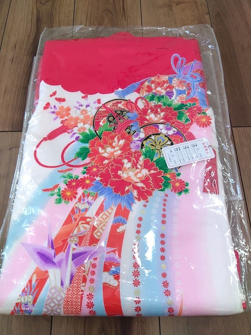 新品未使用　女の子用お宮参り着物 掛け着 産着 正絹