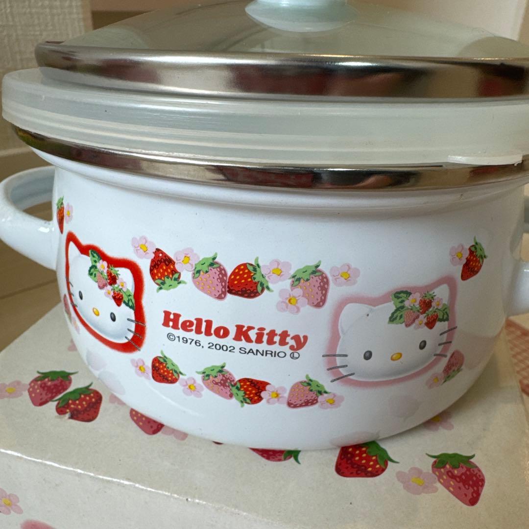 ハローキティ　Hello Kitty ミニホーロー鍋 3点セット