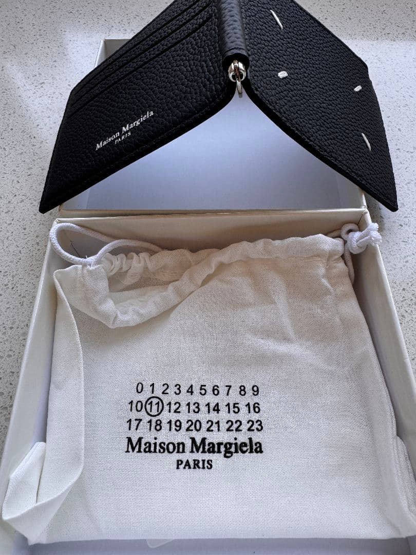 Maison Margiela ブラック二つ折り財布